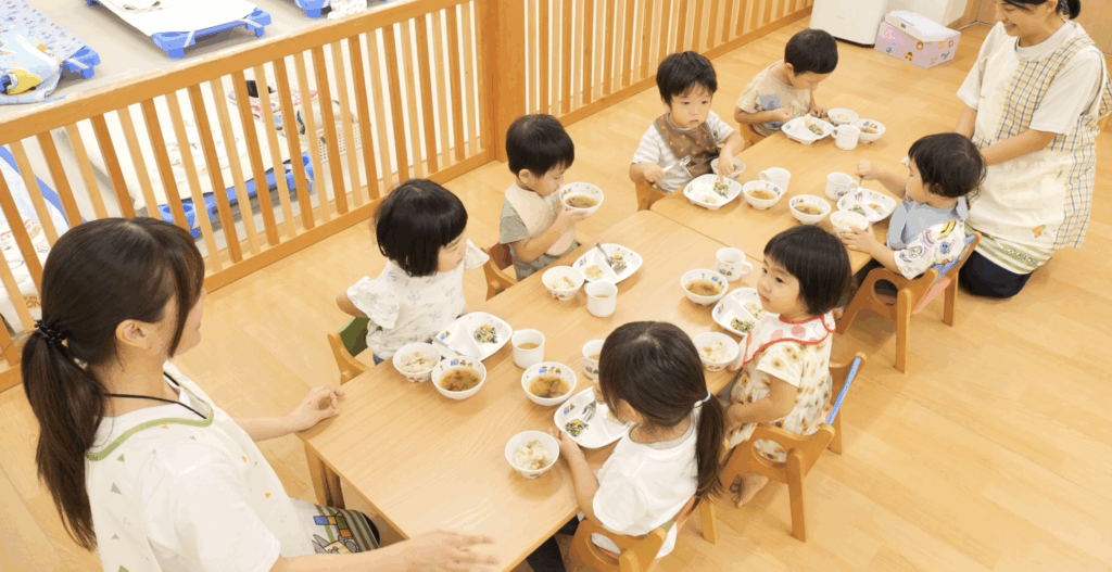 みんなで楽しい昼食