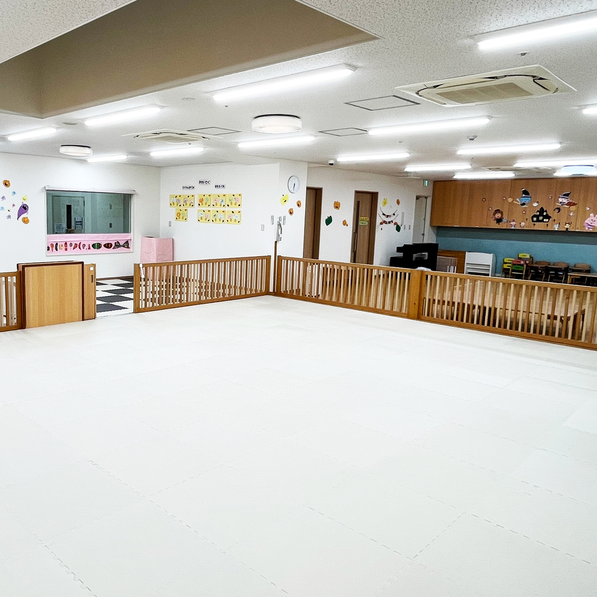 遊戯室（大きいお部屋）
